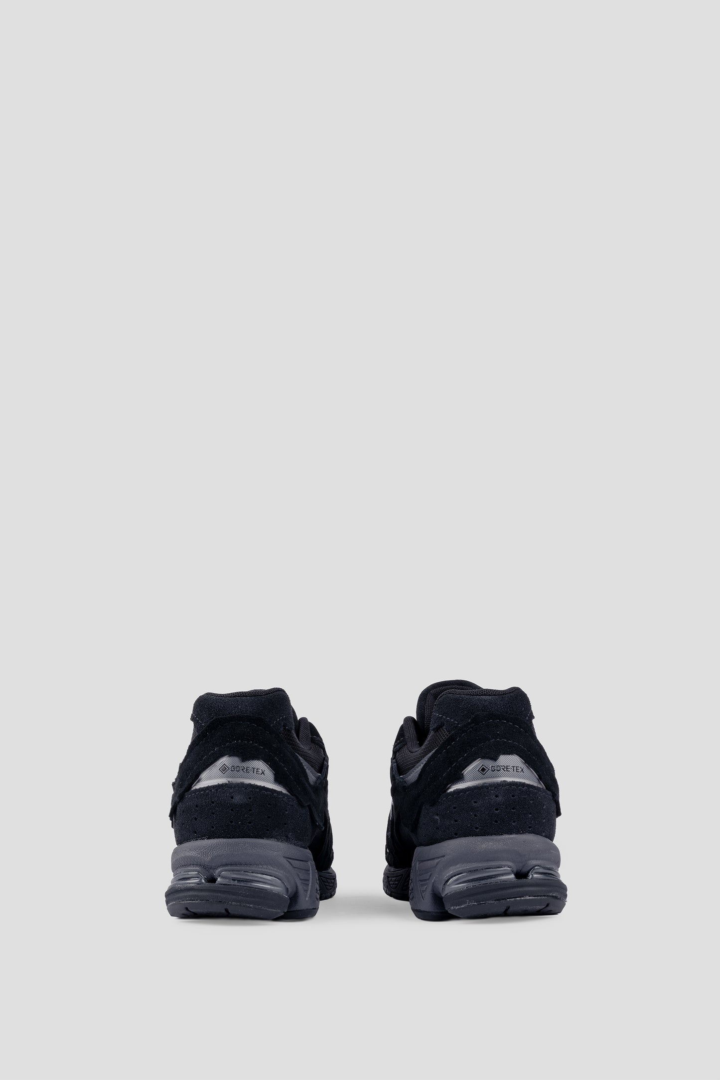 NEW BALANCE 2002 DX REFINED FUTURE GORE-TEX BLACK GREY
