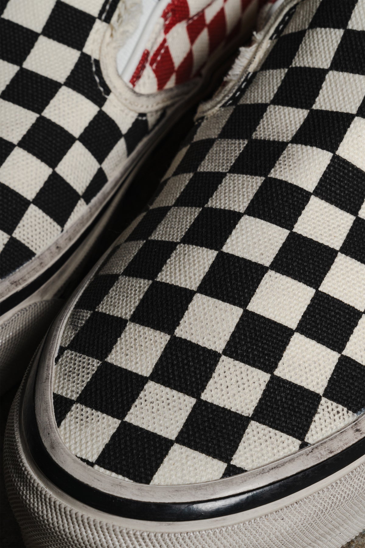 VANS CLASSIC SLIP-ON 98 LX AOD CHECKERBOARD BLACK RED