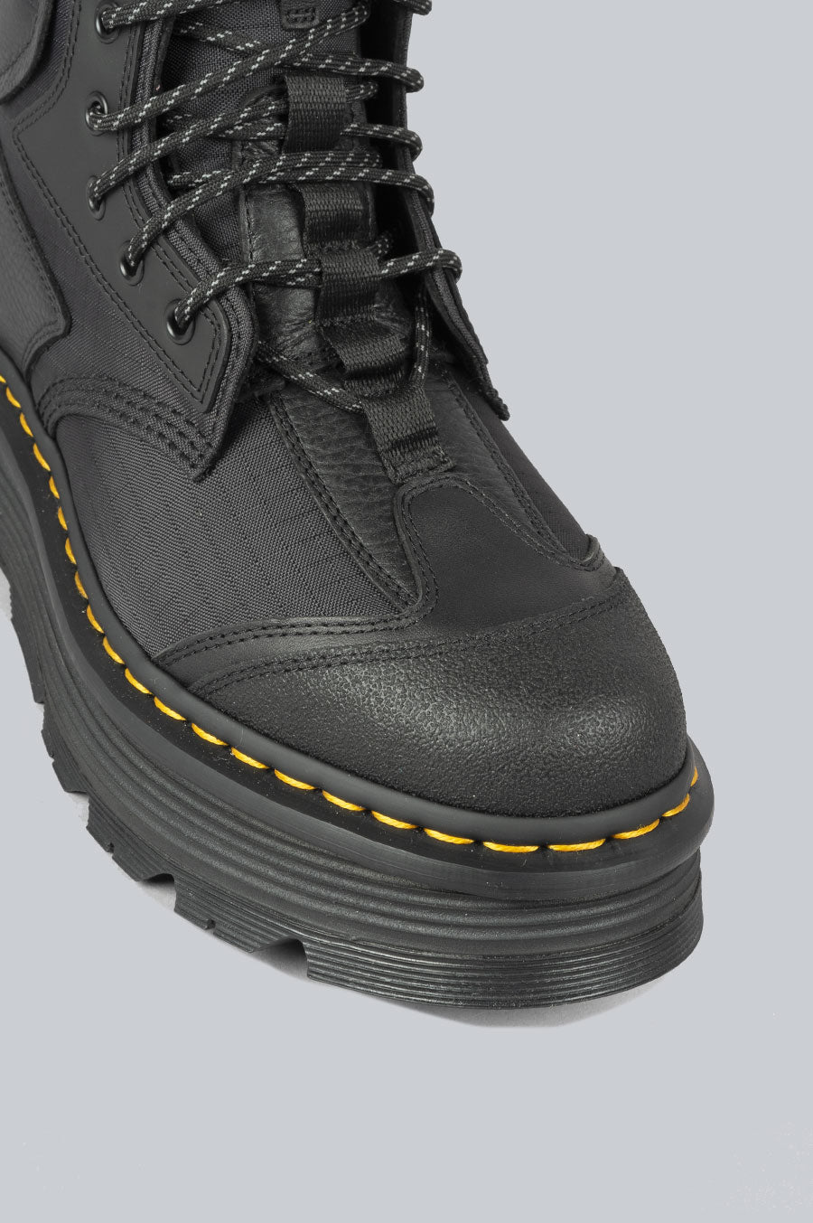 DR MARTENS 1460 BETA ZEBZAG BLACK