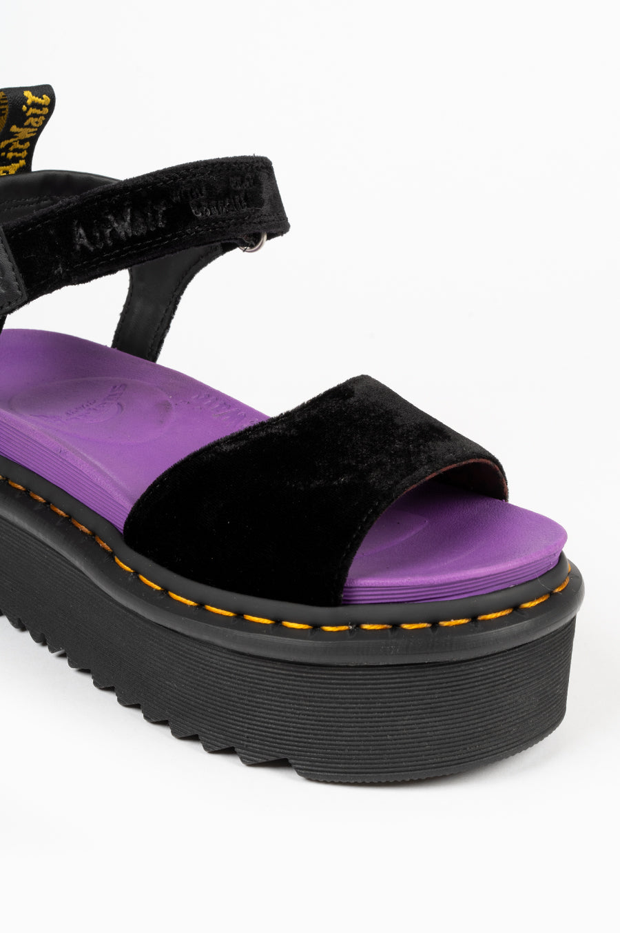 DR MARTENS X-GIRL STRAP SANDAL