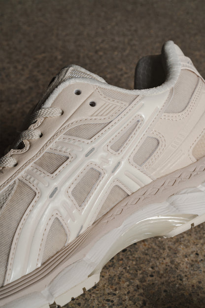 ASICS x INVINCIBLE GEL-KAYANO 12.1 VANILLA