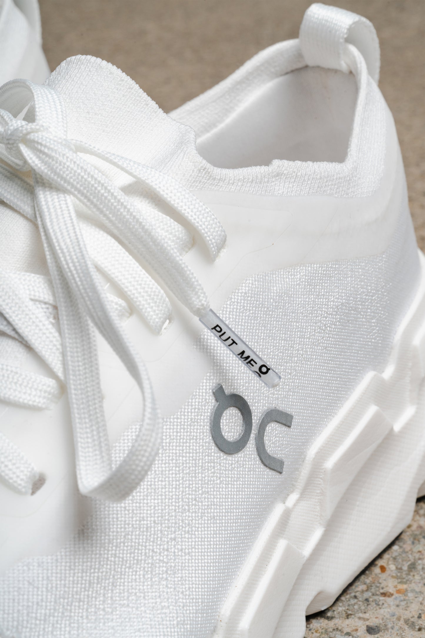 ON FOOTWEAR CLOUDSOMA WHITE WHITE
