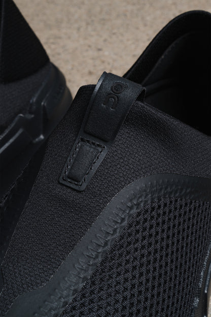 ON FOOTWEAR CLOUDSOMA MOC BLACK BLACK