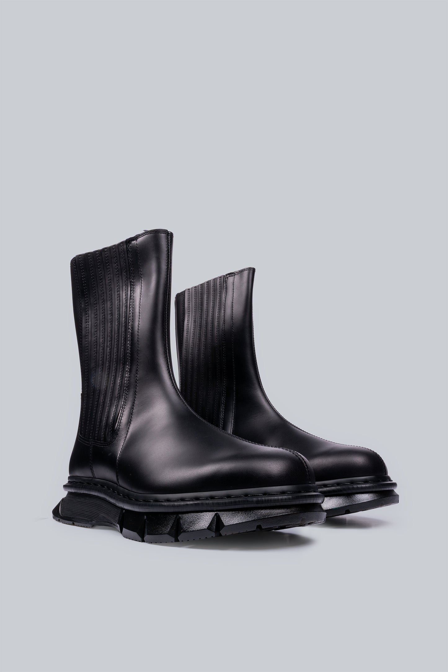 DR. MARTENS AWRI 1.0 XX BOOT