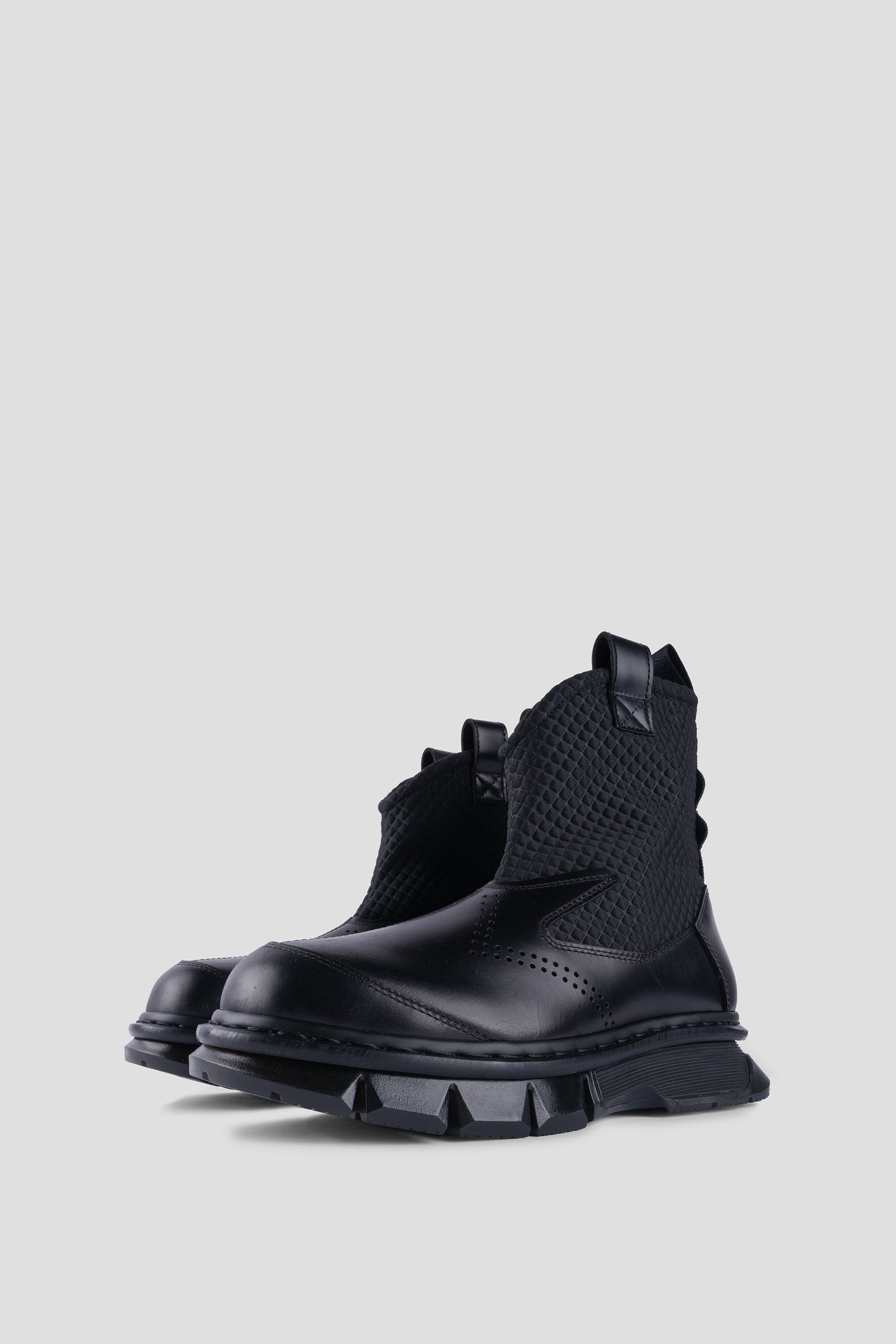 DR. MARTENS QUBIST RIGGER BLACK ORLEANS