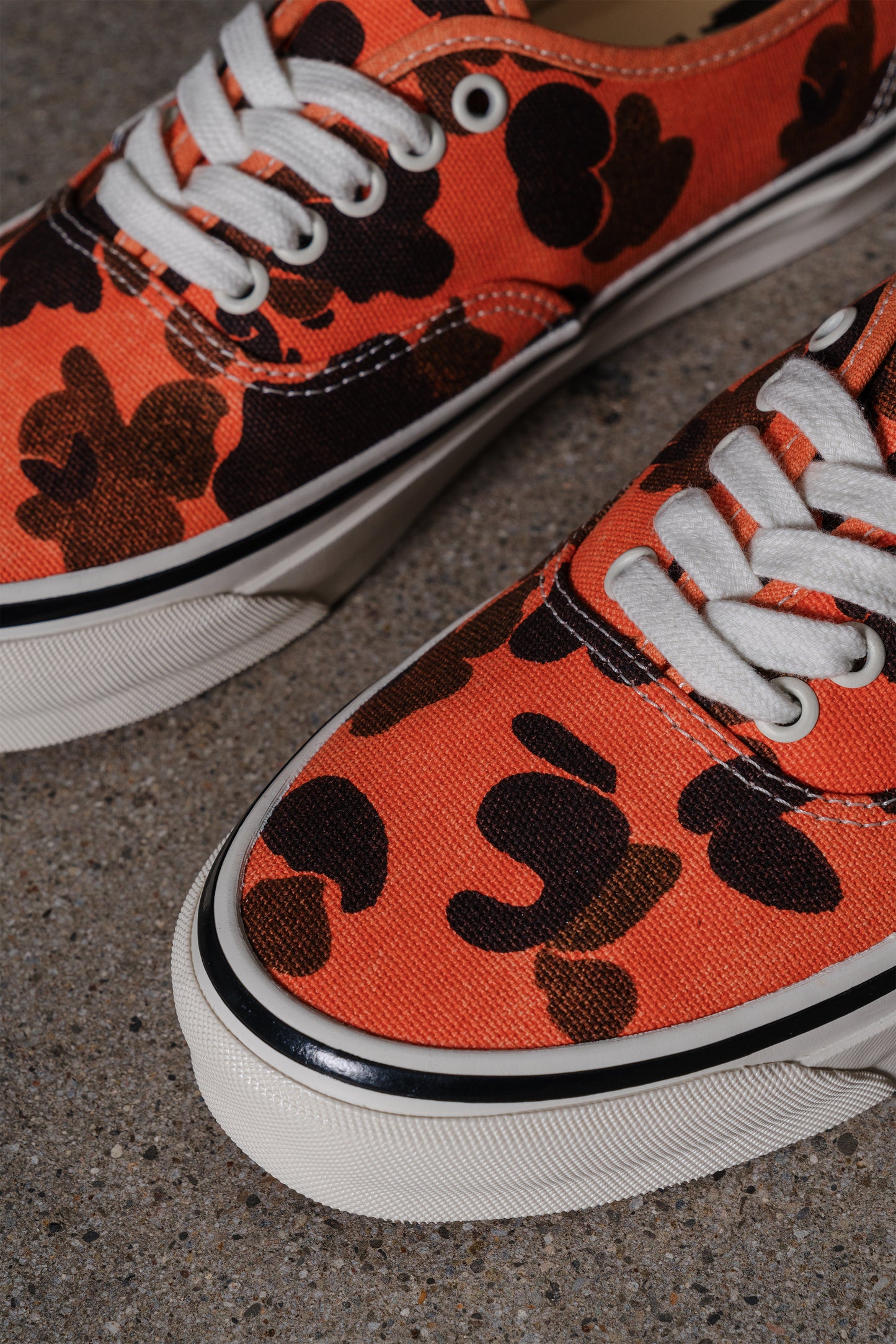 VANS AUTHENTIC 44 LX DUCK CAMO ORANGE