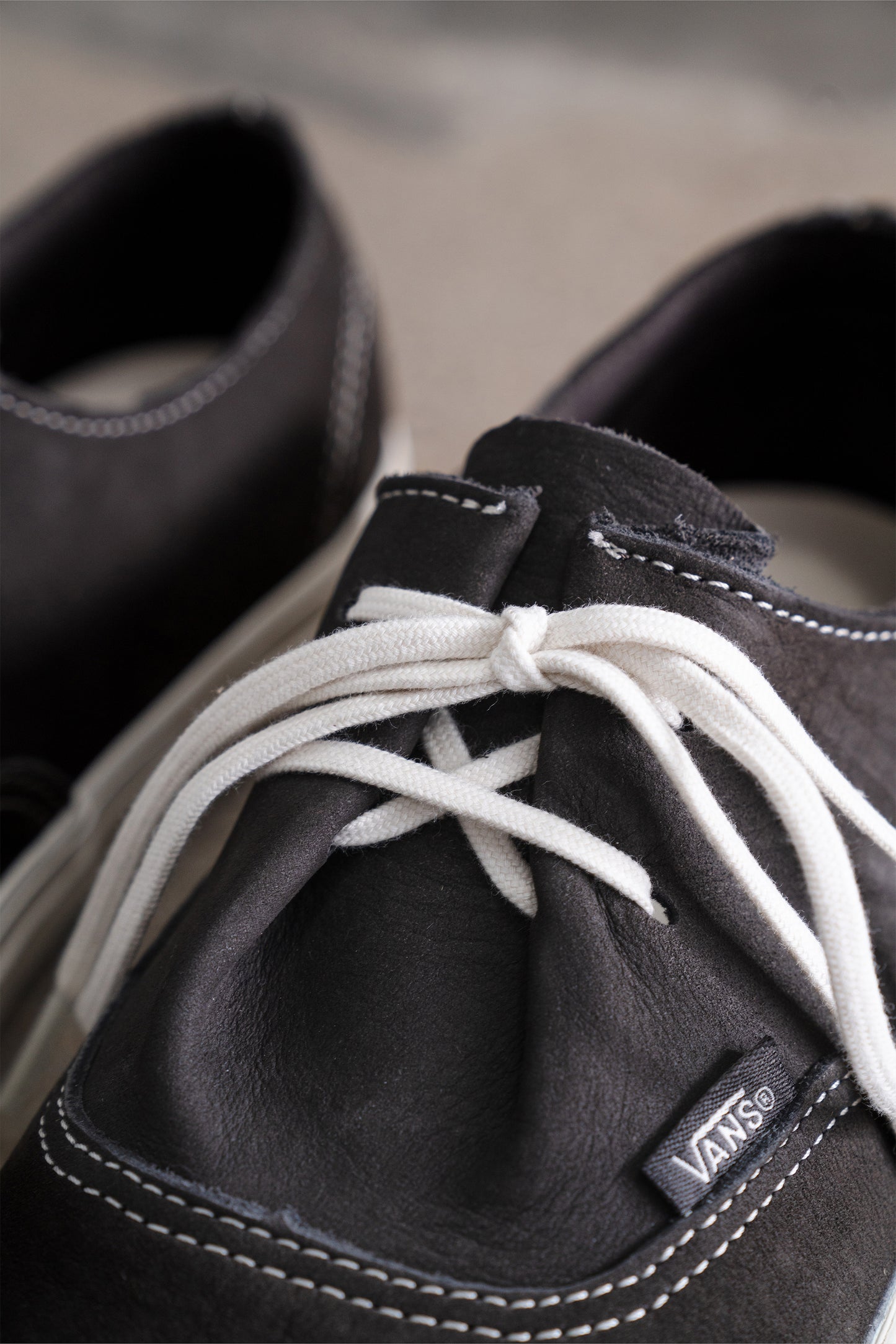 VANS AUTHENTIC EASE LX FADED BLACK