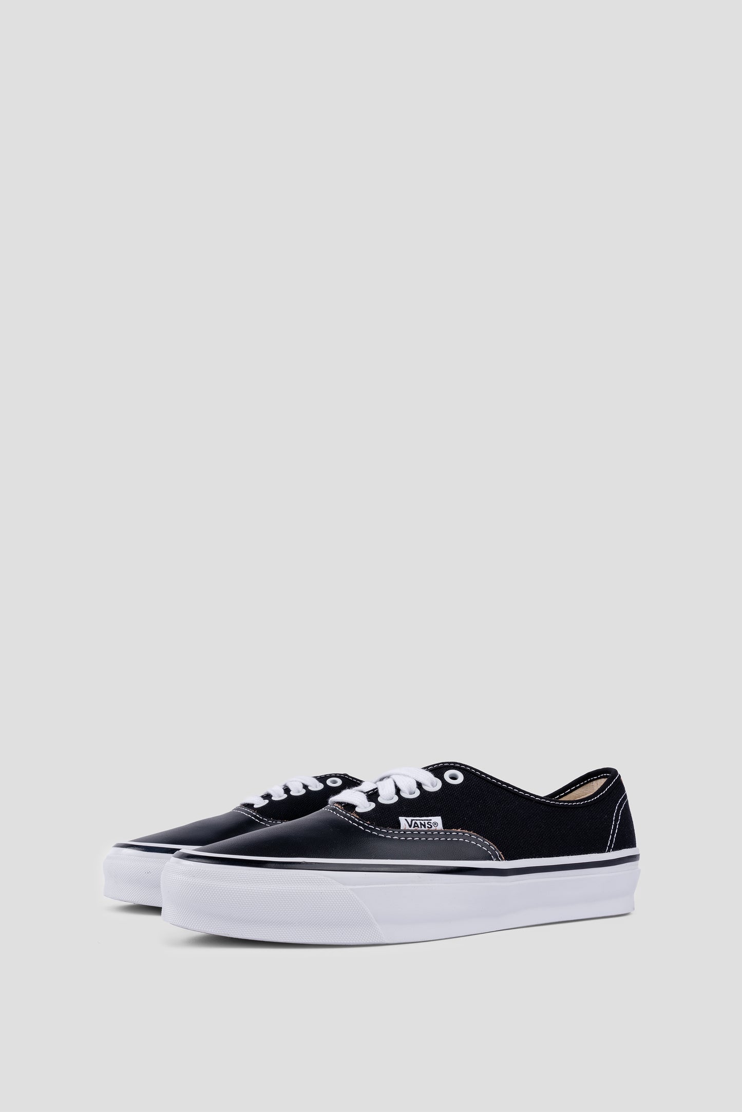 VANS OTW AUTHENTIC 44 LX SIPED VIBRAM BLACK