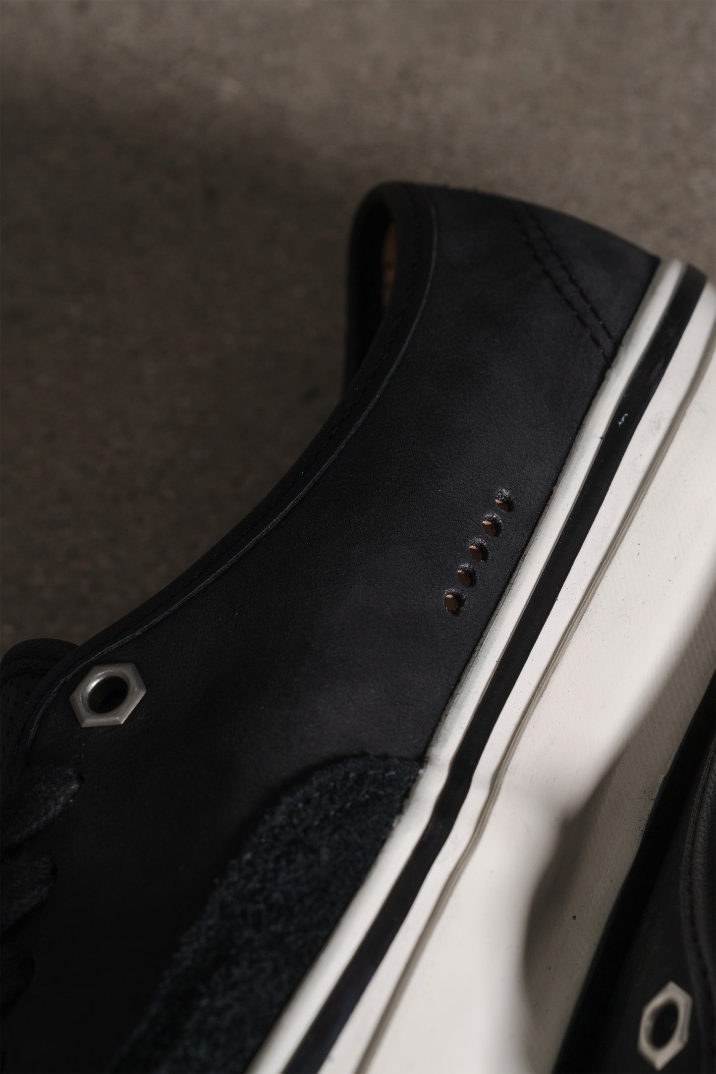 VANS OTW AUTHENTIC 44 VIBRAM LX HAVEN BLACK