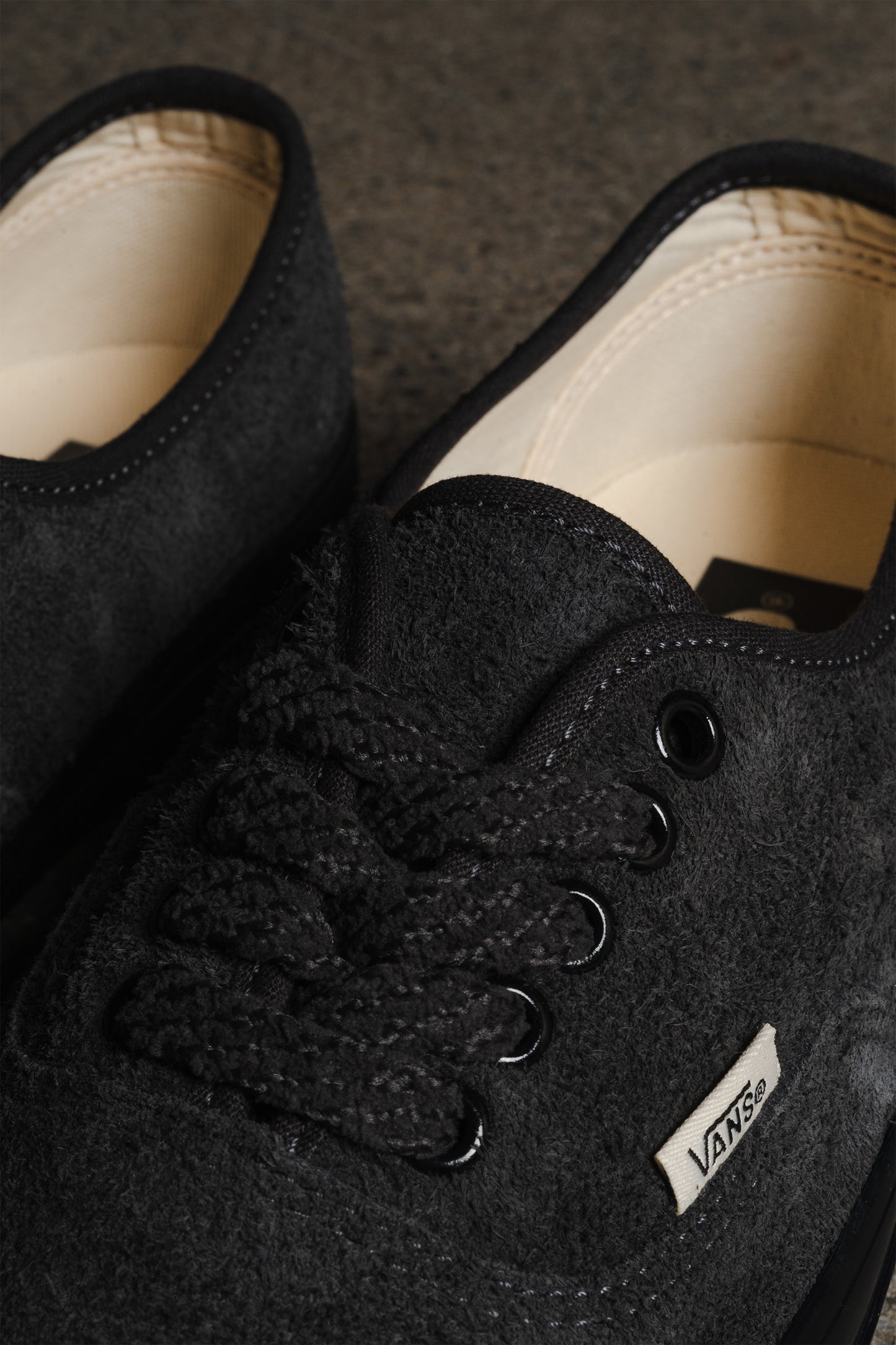 AUTHENTIC 44 LX PREMIUM HAIRY SUEDE FADED BLACK