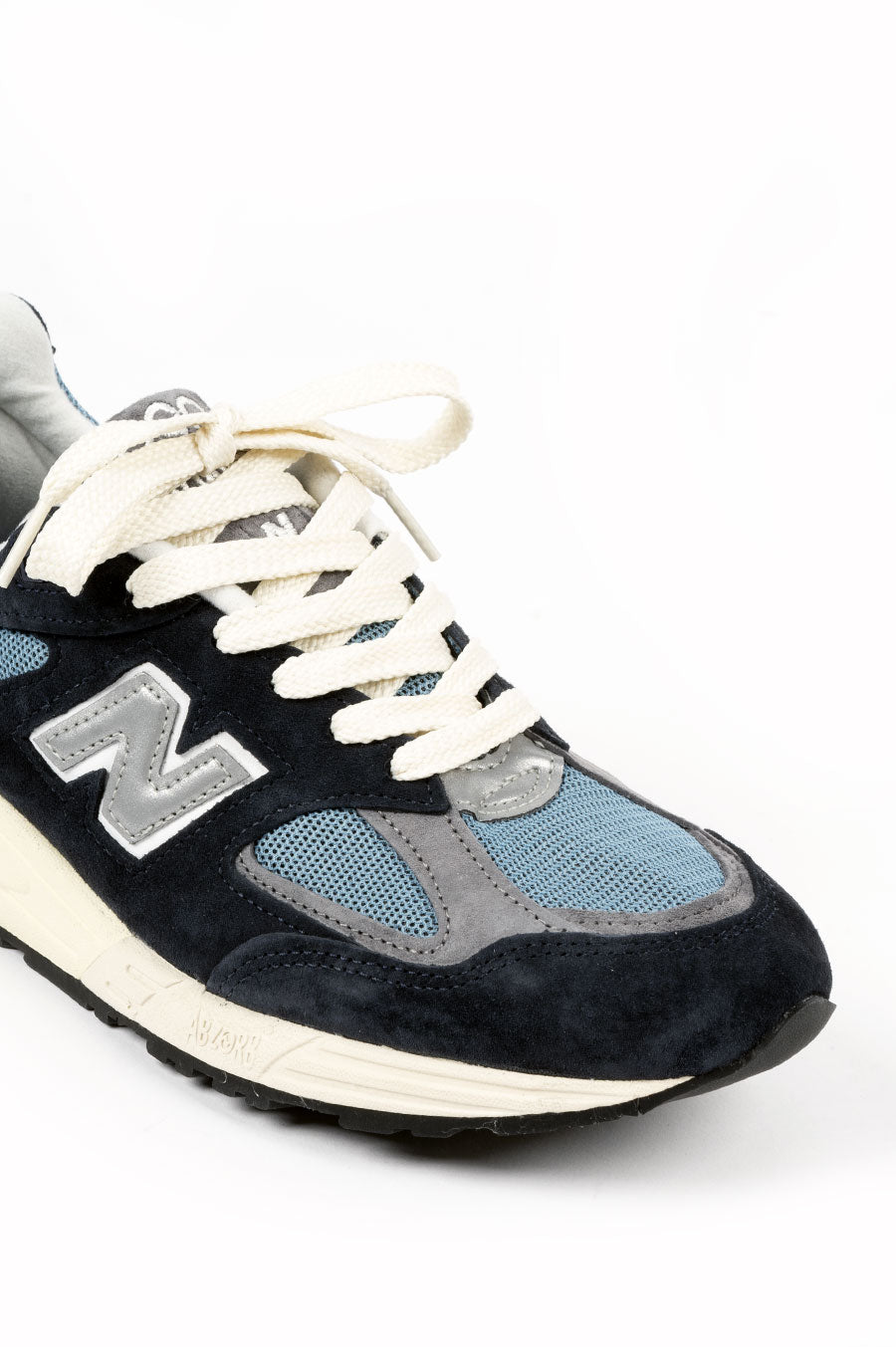 NEW BALANCE 990 V2 MIU NAVY – BLENDS 
