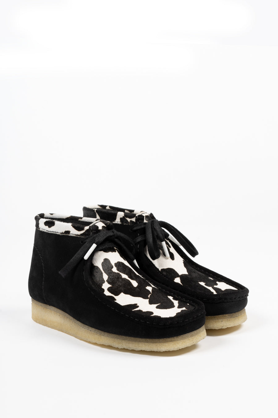 CLARKS WALLABEE BOOT BLACK COW PRINT