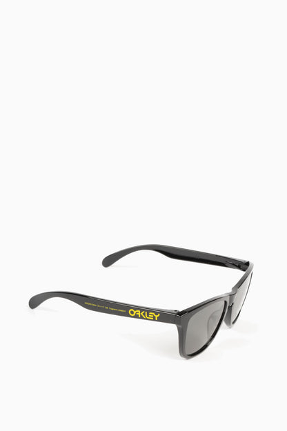 OAKLEY X FRAGMENT FROGSKINS POLISHED BLACK VIVID YELLOW – BLENDS 